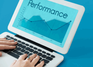 Infrastruttura IT moderna con server e dispositivi connessi per la digitalizzazione delle PMI